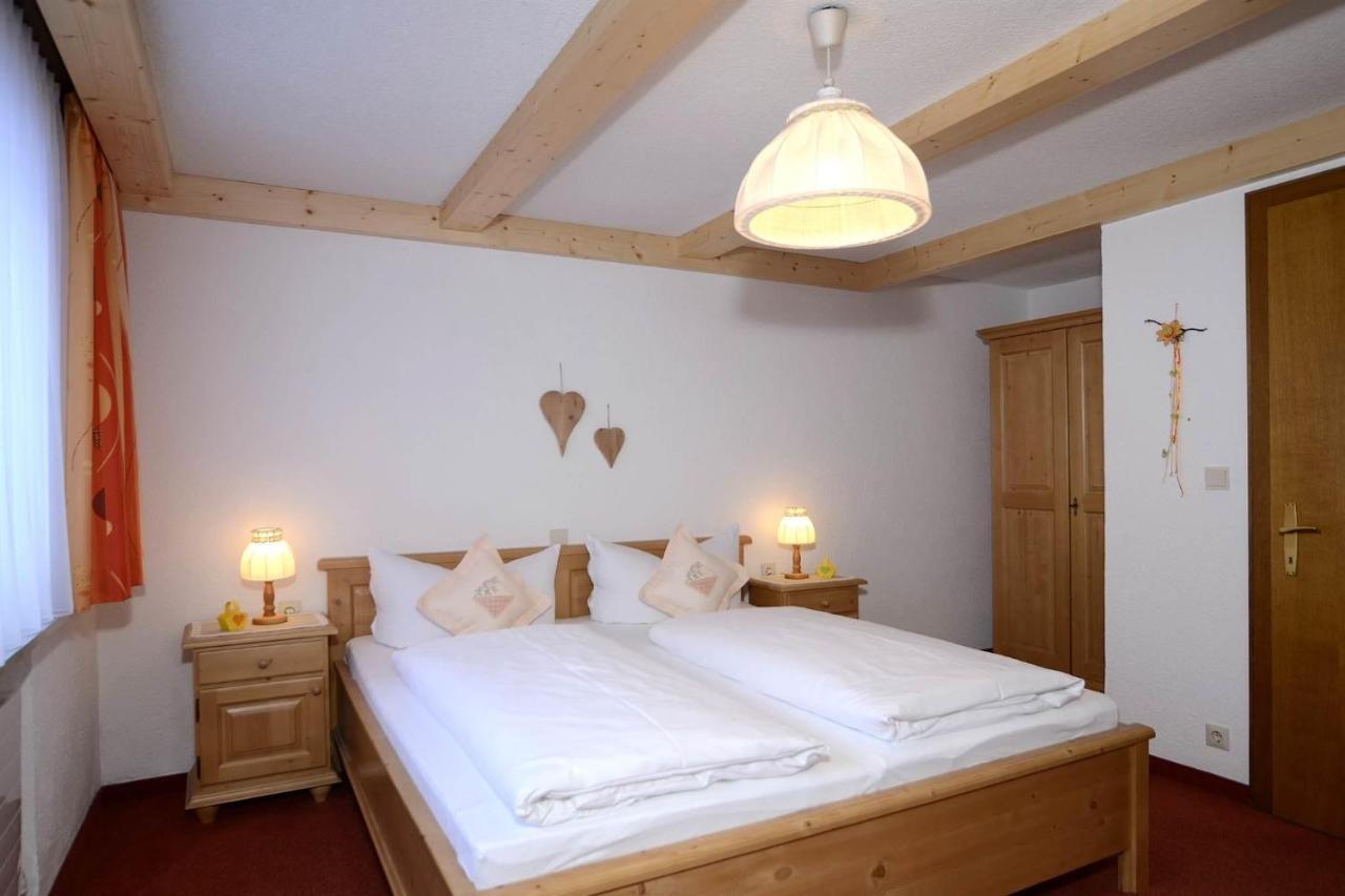 Haus Saler Apartman Silbertal Kültér fotó