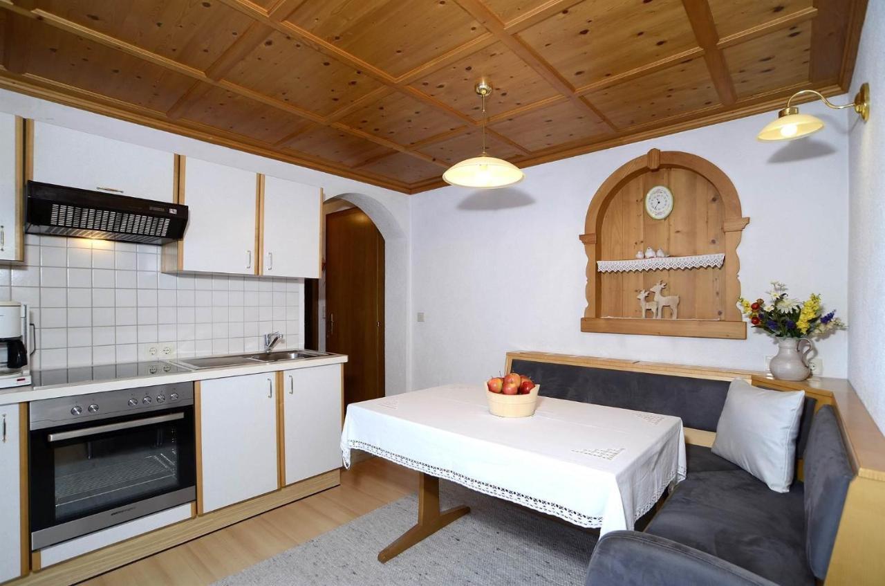 Haus Saler Apartman Silbertal Kültér fotó